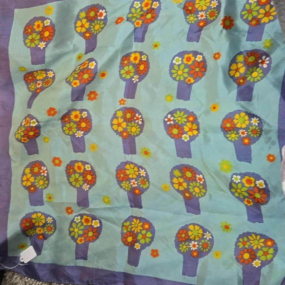 Colorful Floral Patterned Scarf - Picture 3 of 6